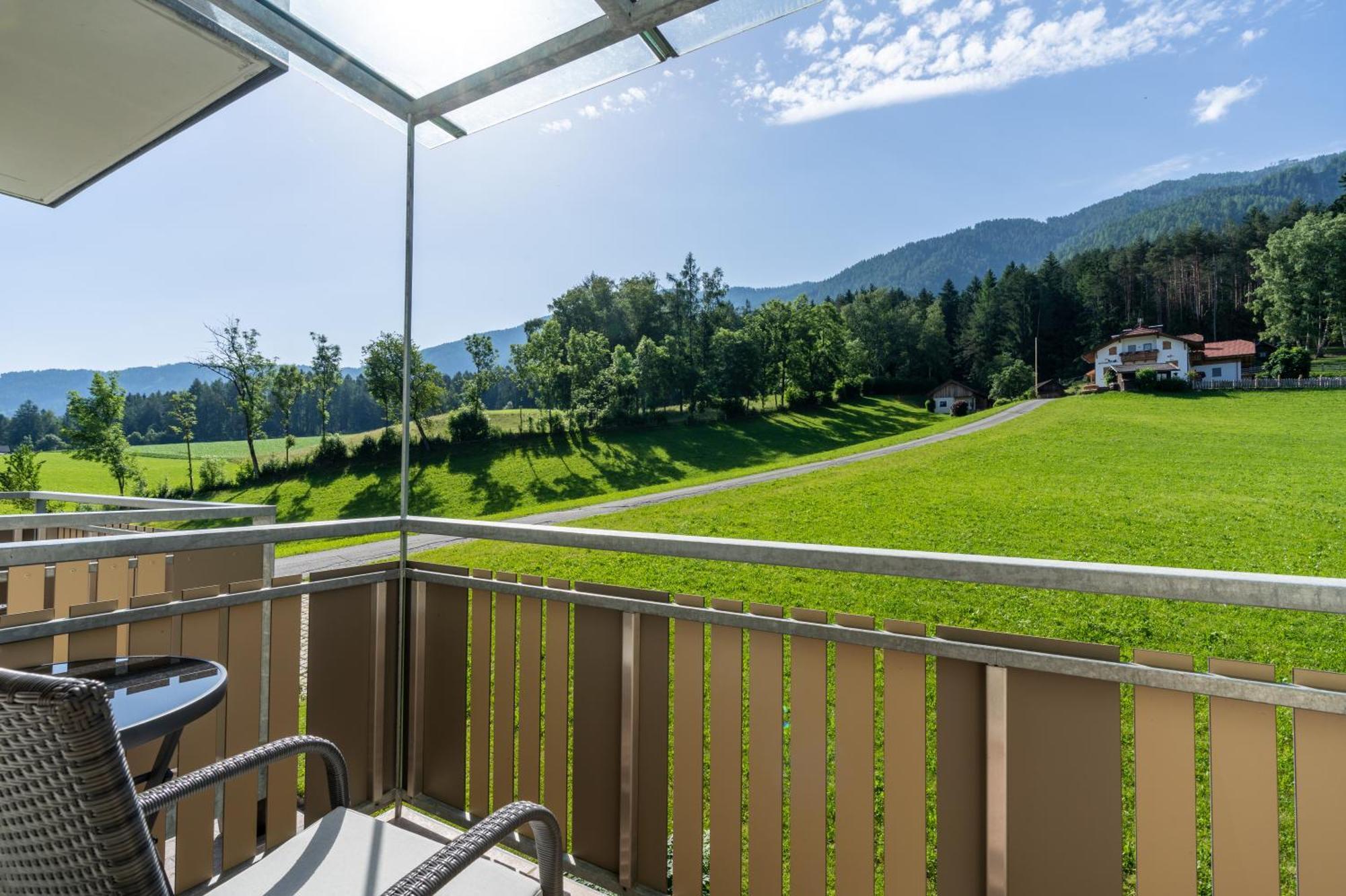 Garni Schorneck Bed & Breakfast Brunico Bagian luar foto