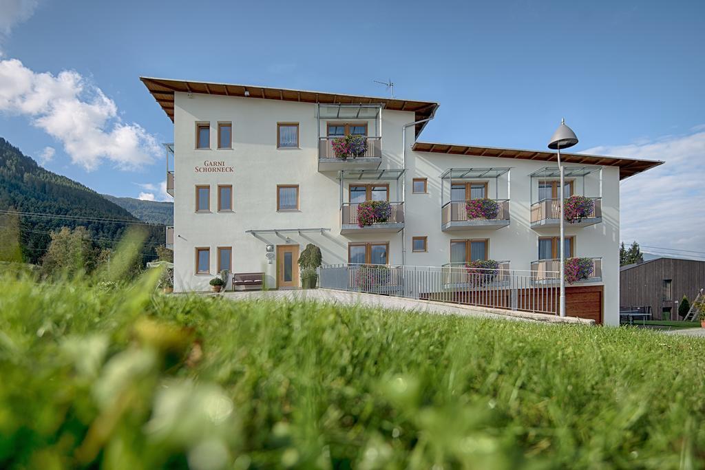 Garni Schorneck Bed & Breakfast Brunico Bagian luar foto